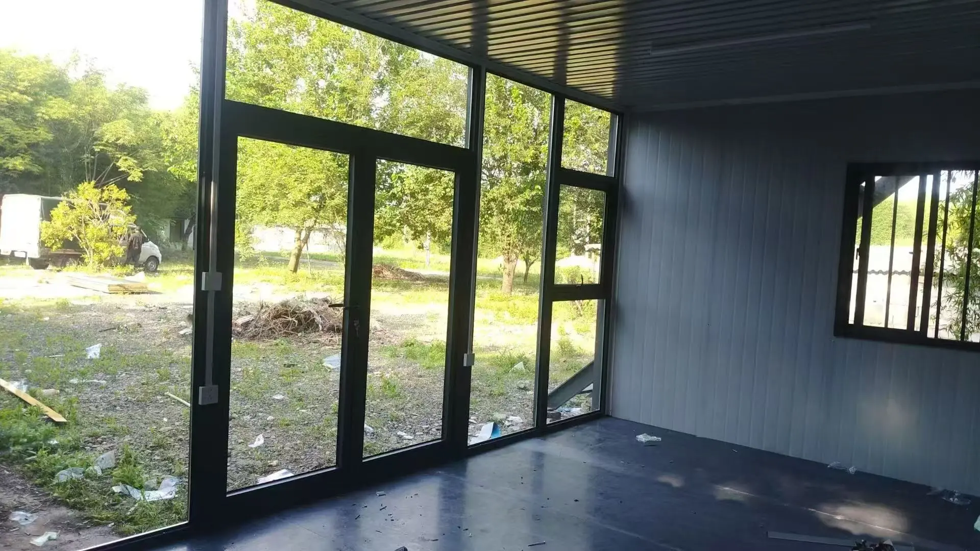 Modern Double-Layer Container House: Flexible Living for the Future